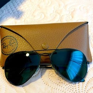 Women’s Ray-Ban Aviator Polarized Sunglasses